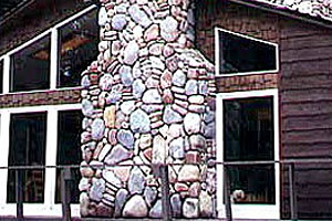 Outdoor Pits & Fireplaces
